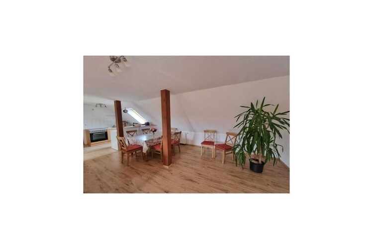 Diese schön eingerichtete Vierzimmer-Ferienwohnung befindet sich in Blowatz/ Boinsdorf, an der Bäderstrasse zwischen der Insel Poel und dem Salzhaff am Boinsdorfer Werder. Diese Ferienwohnung befindet sich im Obergeschoß und bietet Platz für bis zu 8...