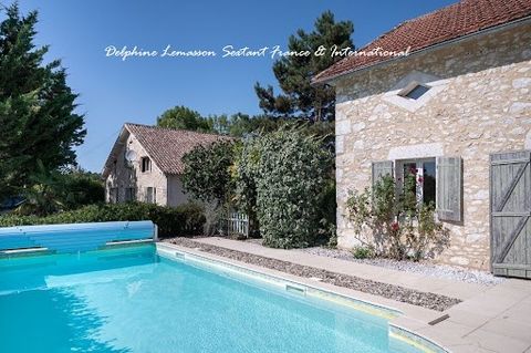 Vous êtes à la recherche d'une propriété de charme avec maison principale et annexes? En campagne, situé à quelques kilomètres de la bastide de Eymet, et 16kms de la ville de Bergerac et son aéroport, vous trouverez ce bel ensemble immobilier compren...