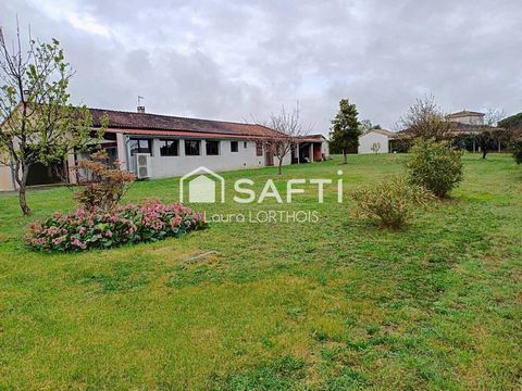 Spacieuse ferme, plein coeur de Lanta, sur beau terrain plat en zone constructible