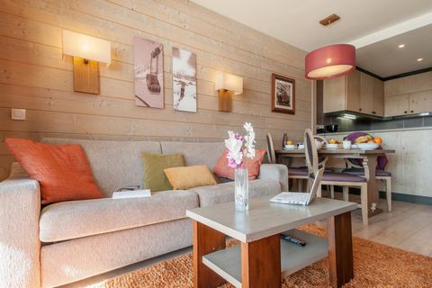 The Pierre & Vacances Premium l'Amara residence is located in the Amara area, this new self catering ski residence offers panoramic views over the mountains. For your comfort: wellness area with free access to the indoor heated pool, whirlpool bath a...