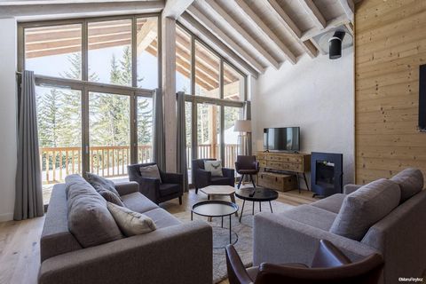 Residence Le Hameau de Barthélémy is located in La Rosière ski resort in the district of Les Eucherts, French Alps. Its exceptional situation ensures a magnificent sunny view. The ski lifts and shops are 350 m from the residence. Its mountain style a...