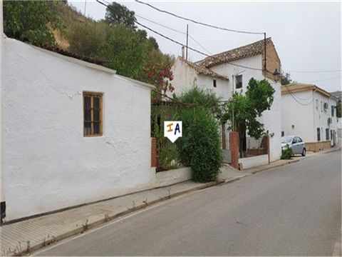 Situated in the lovely and historical town of Almedinilla, in the province of Córdoba, Andalucia, Spain, this 5 bedroom townhouse on a generous 709m2 plot is ready to move into and modernize. Distributed over two floors, it is part-furnished, in good...