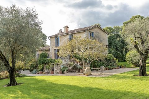 This unique and wonderfully secluded residence dating from the XVIII century, sits in a generous plot of approx. 4500 sqm and takes full advantage of its lush, romantic and most private surrounding. The property has been carefully renovated to ensure...