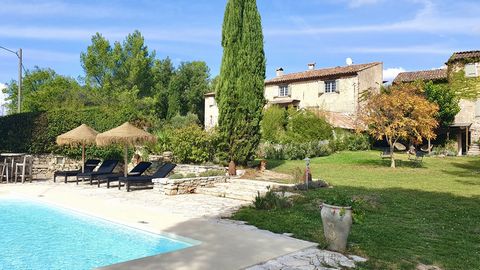 New and rare in Cotignac this beautiful renovated old stone house from the 17th century. The owners have renovated this property beautifully with good taste and quality materials, to today's standards. The principal house is very cosy and offers you ...
