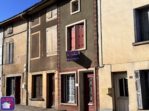 RENTAL OR HOUSING PROJECT Leaving the BASTIDE DE SEROU, town house sold rented (1 year lease 480  / per month) or without tenant. Composed of 5 rooms, on three levels, A workshop in the basement overlooking a common exterior. To renovate and put to ...
