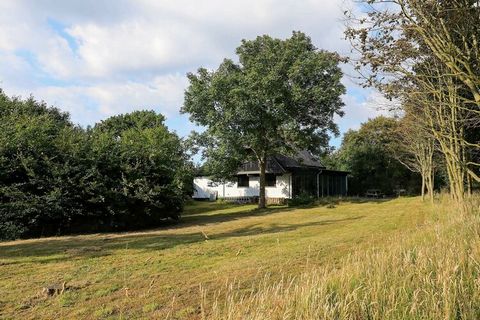 Holiday home on the 2nd floor located on a double natural plot on Venø, only approx. 200 meters from the Limfjord. The house is well furnished and with plenty of space. The ground floor is furnished with a living room, from which there is access to t...