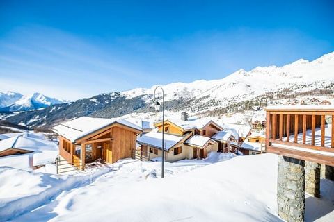 Park Madeleine is a stylish and luxurious chalet park with nicely and comfortably furnished chalets and chalet apartments. The attractive winter sports destination consists of detached chalets for 10 or 12 people, semi-detached chalets for 6 to 8 peo...