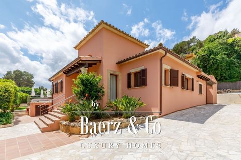 This Villa located in a prestigious area of Port de Pollenca offers mountain views, a beautiful outdoor area and walking distance to the beach as well as the restaurants. The one-storey house consists of four bedrooms, three of them with en-suite bat...