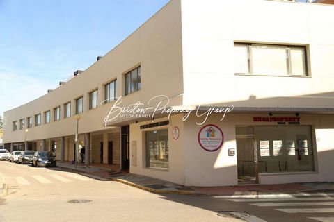 A fully functional office within a secure block, close to Sotogrande and the main Pueblo Nuevo center. Situated on the first floor this unfurnished but fitted and decorated office space is ready for immediate occupation. The space is 47.44 m2 and has...