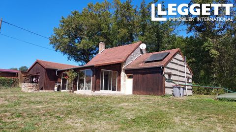 A23358ABR03 - A charming stone house, in a quiet location, surrounded by beautiful nature in the heart of France. On a plot of 10549m² the house offers good-sized living accommodation, a veranda and two bedrooms. A large garage and a barn. The land i...