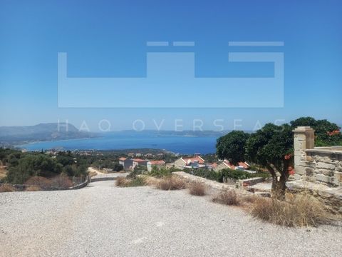 Una villa única construida en piedra en venta en Apokoronas, Chania, Creta. Esta fantástica propiedad se encuentra en el pueblo de Kokkino Chorio en Apokoronas. Tiene una superficie habitable total de 120 metros cuadrados, situada en una parcela priv...