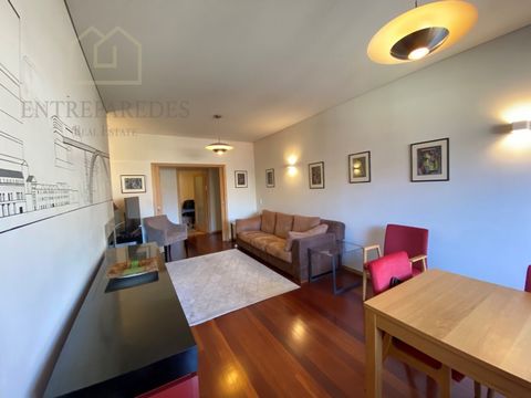 To rent / rent apartment 2bedrooms + 1 office with garage in downtown Porto. FROM the 01/06/2024. Conditions for the lease: WITH GUARANTOR: Minimum lease agreement of 1 year. IRS 2023 Declaration and Settlement Note. Three last payslips. Same documen...