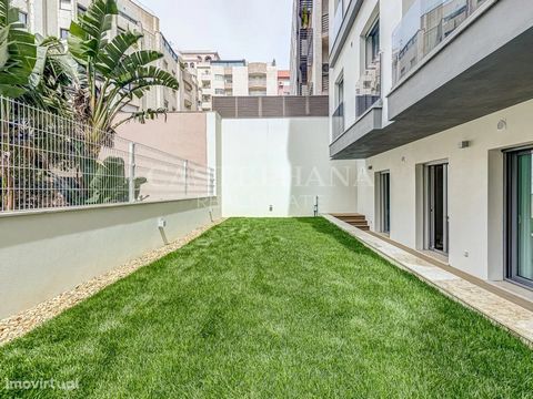 Apartamento T3 com terraço de 74 m2, um lugar de garagem e uma arrecadação nas Avenidas Novas em Lisboa. Excelente localização, no coração de Lisboa, entre as Avenidas Novas e Alvalade, a dois passos do Jardim do Campo Grande. Localizado num 1º andar...