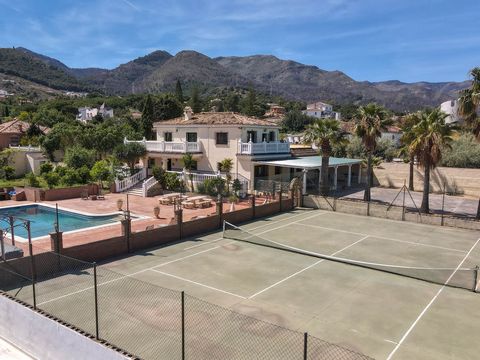 Large Villa with Separate Accommmdation . Possible Rural Tourism. License in place . Tennis Court . Swimming Pool 12m x 7m . Jacuzzi for 6 people . Sauna for 6/8 people . Sea View . Gym . Outdoor Kitchen and Bar Area . Loads of parking for guests . G...