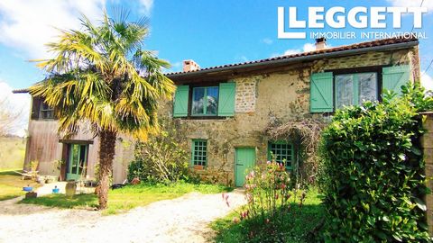 A28377JES87 - Situated behind private gates in a quiet hamlet, this spacious stone house makes an ideal family home for enjoying the beautiful countryside views. Information about risks to which this property is exposed is available on the Géorisques...
