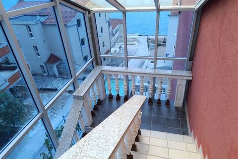 This charming apartment on a second floor in Okrug Gornji is a family stay for taking a quick city break. A family of 4 can stay in its 2 bedrooms. You are only 300 m away from the lovely beach of Bocici for chilling. There is a beautiful balcony/ter...
