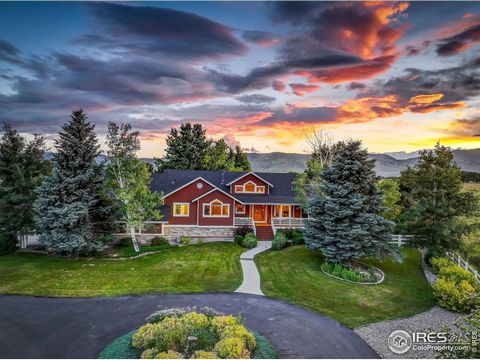 Experience the pinnacle of luxury ranch and tranquility in this completely private mountain view home on over 35 acres. Nestled at the end of a long, circular drive this sanctuary ensures maximum privacy and amenities galore. Enjoy pickleball in your...