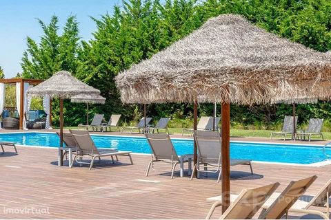 Resort situado em Lagos, na Região do Algarve, a 6 km da Meia Praia de Lagos.  A propriedade dispõe de: 28 unidades de alojamento piscina exterior sazonal parque infantil  terraço para banhos de sol  sauna.  restaurante  bar Wi-Fi gratuito  Estaciona...
