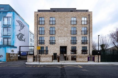 ★Sojo Stay Short Lets & Serviced Accommodation Hackney London★ * Whether you're staying for a week, a month, or longer, our property is the perfect choice for families, friends, groups, business travellers & contractors alike. * Book now and experien...