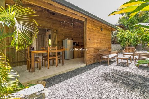 Located close to the beaches and the village of St François, this condominium house is located in the middle of nature in the heart of lush and generous vegetation. Composed of a bedroom with suspended double bed, a shower room, a toilet, a kitchen o...
