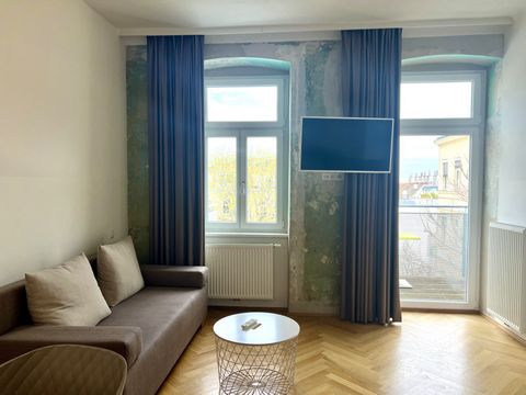 Move in and relax! Spend your time in Vienna in this high-quality renovated, exceptional old building apartment with traditional Viennese charm. The apartment, located on the 3rd floor, has a separate bedroom facing the courtyard with a comfortable h...