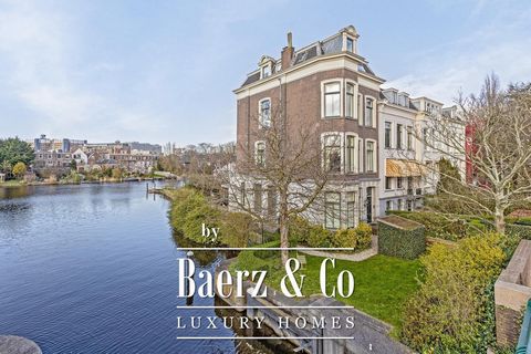 For sale: one of the most beautiful properties in Leiden, with a beautiful garden bordering the river. This type of unique object rarely come to the market. When entering the city via the Haagweg, a block of five stately houses, located on a peninsul...
