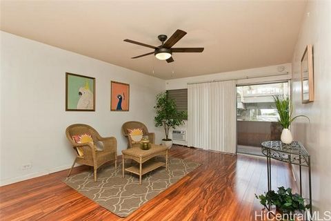 $5k credit to the Buyer! This partially remodeled 2 bedroom 1 bath unit in the Pearl Ridge Terraces is a great opportunity for a first time home buyer, someone looking to downsize, or an investor! Conveniently located close to Pearlridge Shopping Cen...