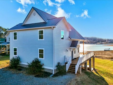 Discover lakeside living redefined at this nearly new, exquisite lakefront home on Cherokee Lake in Bean Station, Tennessee. Boasting a sprawling 2,575 square feet, this 2022-built property offers an array of luxurious features alongside breathtaking...