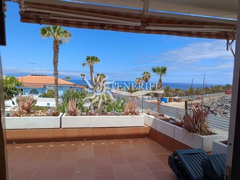 Dit appartement bevindt zich aan de Avenida Altamar, 38687, Guía de Isora, Santa Cruz de Tenerife, in Playa San Juan, op de begane grond. Het is een appartement van 122 m2 waarvan 80 m2 nuttig is en heeft 3 kamers en 2 badkamers. Features: - Swimming...