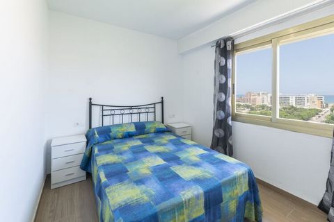 Welcome to this cosy and modern apartment in Valencia, perfect for enjoying the Mediterranean climate with your family. This apartment is in a big holiday home complex featuring a shared swimming pool for adults with a diameter of 12 m and depth rang...