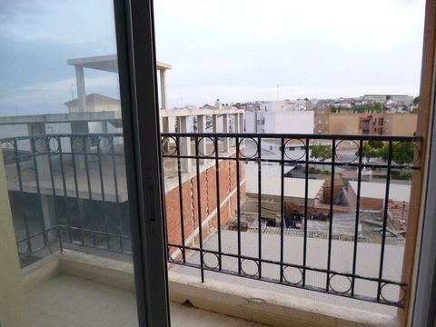 Chcesz kupić 3-pokojowe mieszkanie w San Miguel de Salinas o powierzchni 128 metrów kwadratowych? Doskonała okazja do nabycia tego apartamentu mieszkalnego o powierzchni 128 m² dobrze rozłożonego na 3 sypialnie i 2 łazienki położone w miejscowości Sa...