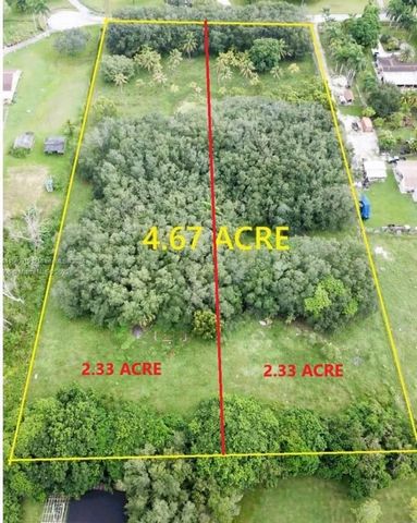 Location!! Rarely 2.33 acres available in highly desirable SW Ranches. One of the largest remaining lots, surrounded by multi-million dollar homes ready to build your dream home. Zoning allows you to build 1 house plus a guest house or garage, barn, ...