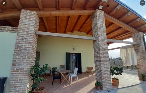 We offer for sale an elegant semi-detached house located in the municipality of Corbola. The property, recently built (year 2020), is in a current state free at the deed and is spread over several levels, for a total of 105 m². The property consists ...