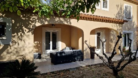 FONTES 34320 - Come and discover in a beautiful village this charming villa in a quiet and secure residential area. Price 395200 eur Agency fees 4% buyer's charge. Very beautiful villa of 120m2 of living space on a large plot of 3681m2 garden and orc...