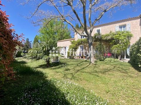 AIX EN PROVENCE - SOUGHT-AFTER AREA - 140M² VILLA + INDEPENDENT STUDIO - WOODED LAND OF 1250M² - SWIMMING POOL - SOUTH FACING - OPEN VIEW - QUIET Efficity, the online real estate agency that evaluates your property, offers you this 140m² villa, ideal...