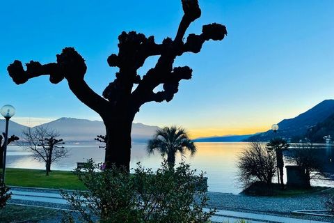 This romantic house on Monte Carza, near Lake Maggiore has a stunning beamed ceiling and antique furniture. The flat garden surrounded by greenery offers breathtaking views of the lake. Ideal for family holidays. In the region you will find excellent...