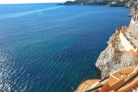 Zonnig en smaakvol ingericht vakantieappartement in Paguera Cala-Fornells, met zonneterras en fantastisch uitzicht op open zee
