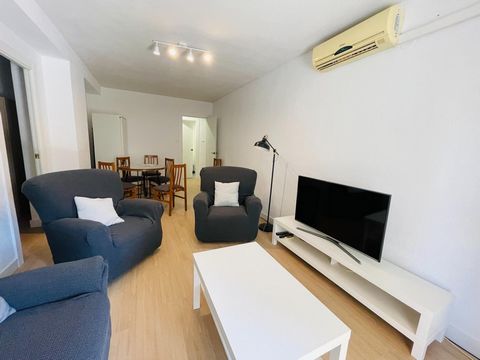 We are pleased to present this bright and spacious apartment with 4 bedrooms and one bathroom. Located in an area very close to the faculties, with all the services available and recently renovated, with wooden floors and fully furnished. Second floo...