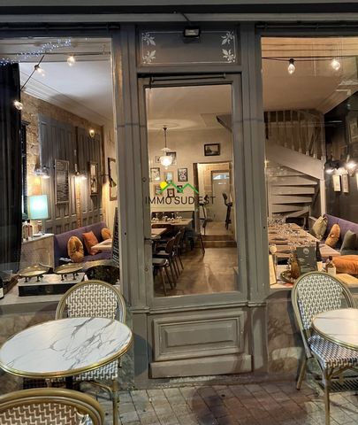 Restaurant situé au centre- ville de Valence dans une rue piétonne proche des monuments historiques de la ville. Le restaurant se compose de 2 salles sur 2 niveaux pouvant accueillir en totalité 50 couverts. Des travaux de rénovation ont été effectué...