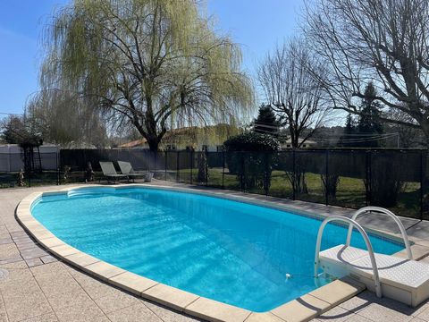 Maison meublée,2 chambres, jardin avec piscine