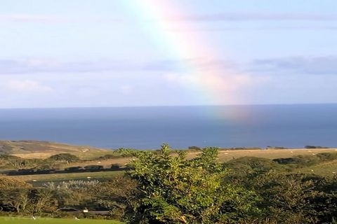 We gaan allemaal op zomervakantie…’ En een lente-, herfst- en, eh, wintervakantie ook… Bij Tencreek Holiday Park, het dichtstbijzijnde park bij het mooie Looe in Cornwall, kunt u met uw gezin in alle seizoenen aankomen als uitvalsbasis voor het beste...