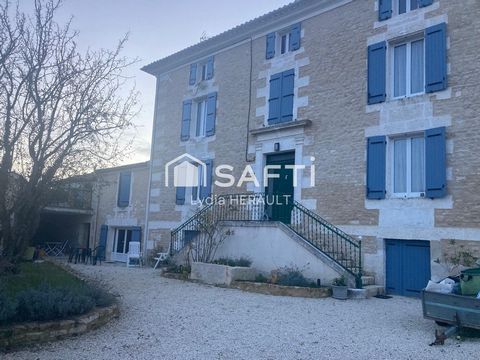 Magnifique Charentaise entièrement rénovée aux volumes généreux à 20 min du centre d'Angoulême