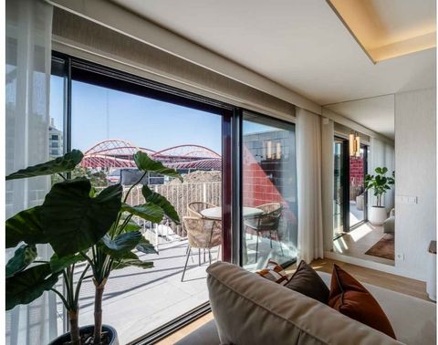 Nueva promoción Pisos y casas para vender 5 unidades Descripción Situado en Lisboa, a dos pasos de la estación de metro Alto dos Moinhos y del Estadio del Benfica, UNIQUE BENFICA es el establecimiento privado que puede sorprenderle por su diferencia....