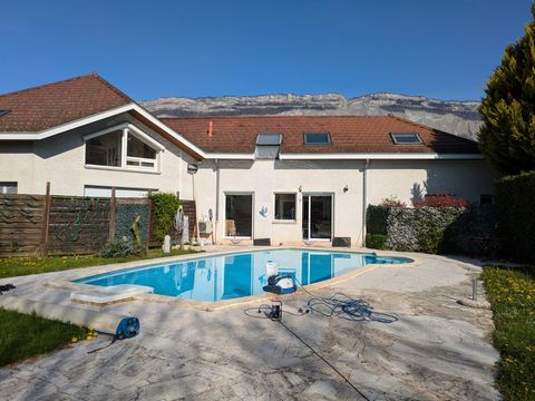 IDEAL POUR INSTALLATION MEDICAL-Maison à vendre plus annexes louées MONTBONNOT SAINT MARTIN (38)