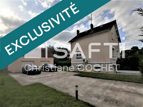 Maison entièrement rénovée 105m2 + 110m2 du garage pouvant faire un 2ème bâti sur 703m2 de terrain