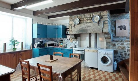 MAISON EN PIERRE - 5 PIECES - 137M²