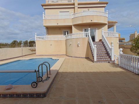 This is a large VILLA with open views to the Mar Menor Sea and green area. The Villa consists of 5 bedrooms and 2 living-rooms, 3 bathrooms, a 100m basement garage .The house benefits from central heating and cooling system. The heated pool is 8 x 5 ...