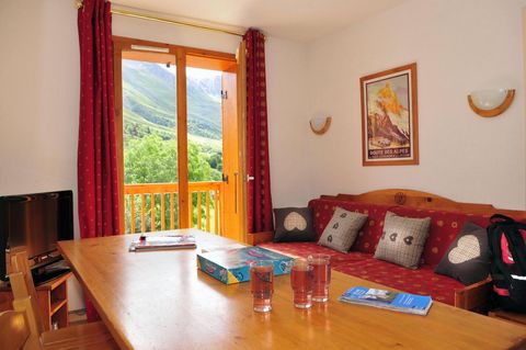 The residence Relais des Pistes, Albiez Montrond, Alps, France is situated in the Mollard mountain pass close the ski school, the ski lift of the Echaux and L'Alouette and Coucou pistes. This accommodation offers high quality services and standardize...