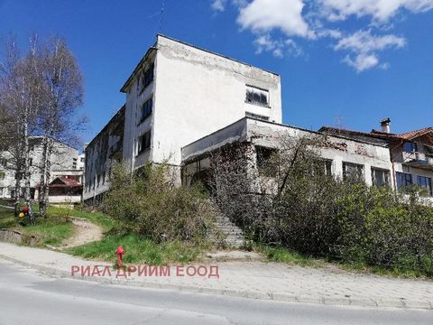 TEL.: ... , the 0301 69999/WE OFFER FOR SALE AN ADMINISTRATIVE BUILDING IN THE CENTRAL PART OF THE CITY-BETWEEN THE NEW AND THE OLD CENTER, AT THE FOOT OF THE BRIDE SQUARE, CLOSE TO THE ADMINISTRATIVE PART OF THE CITY, ' BILLA ',6-IT DU ' IVAN VAZOV ...