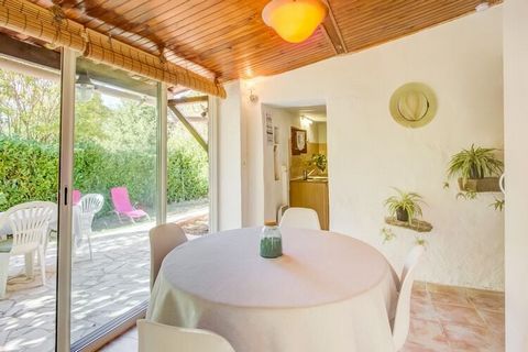 Located in Berre-les-Alpes Provence-Alpes-Riviera, this holiday home has 1 bedroom which can accommodate 2 people. Guests can enjoy a barbecue in the garden and access free WiFi at this pet-friendly property. Since the house is located in a village t...